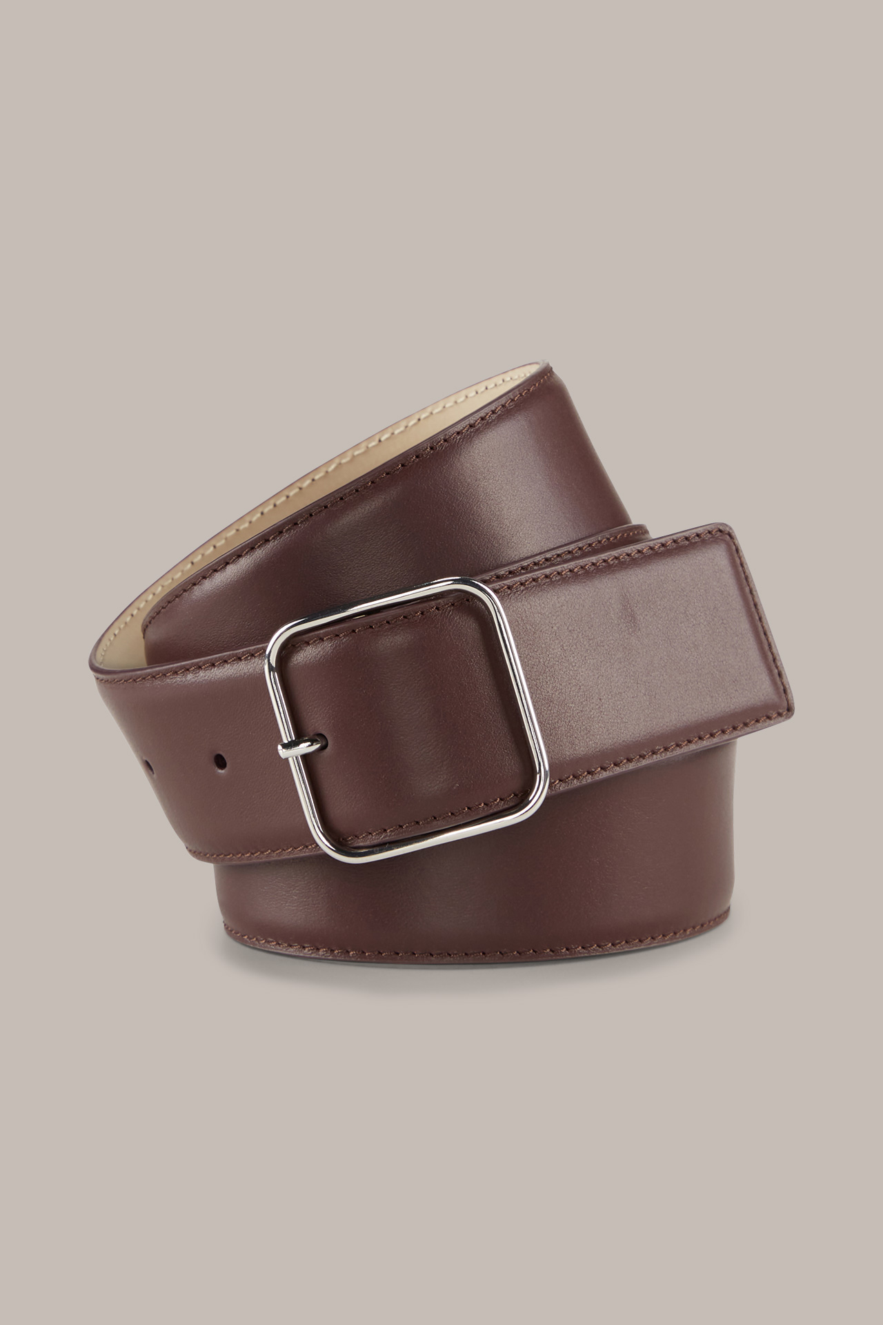 Nappa leather belt with detachable bag in reddish brown