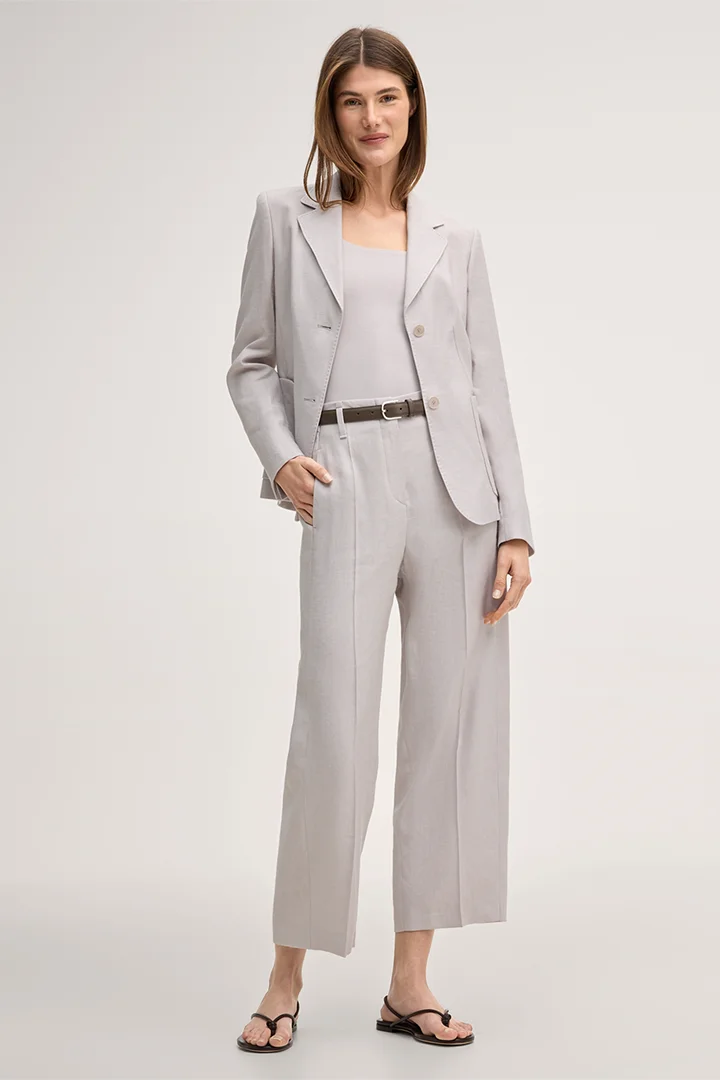 Leads to product detail page "Beige stretch linen blazer"