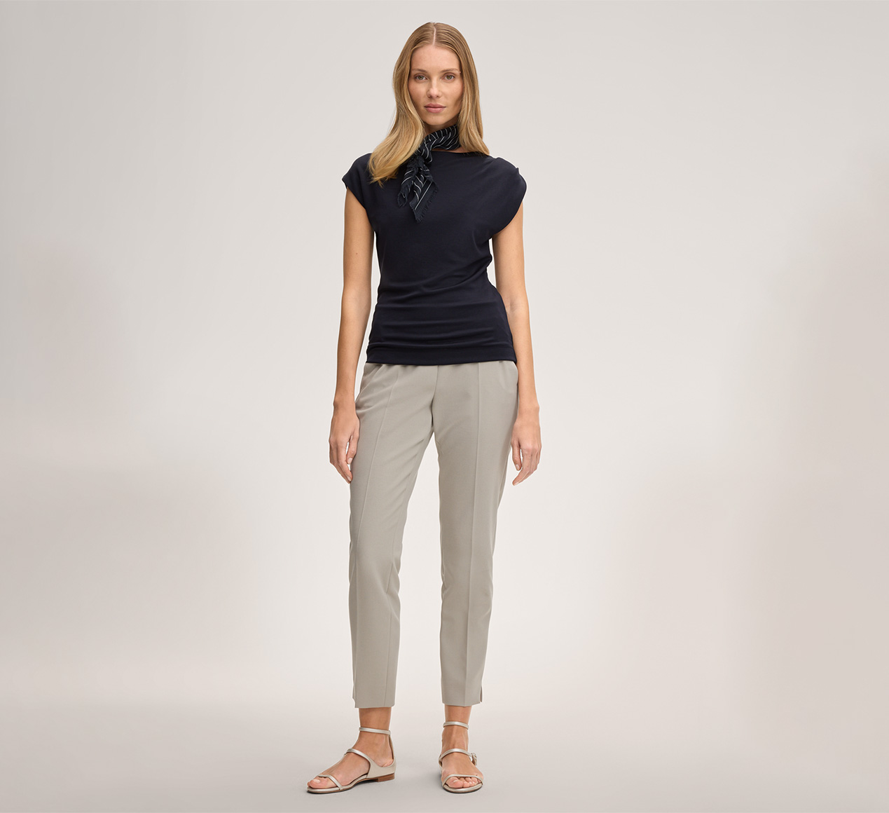 windsor. präsentiert das Produkt Doubleface-Interlock-Shirt in Navy aus der Kategorie T-Shirts & Sweatshirts