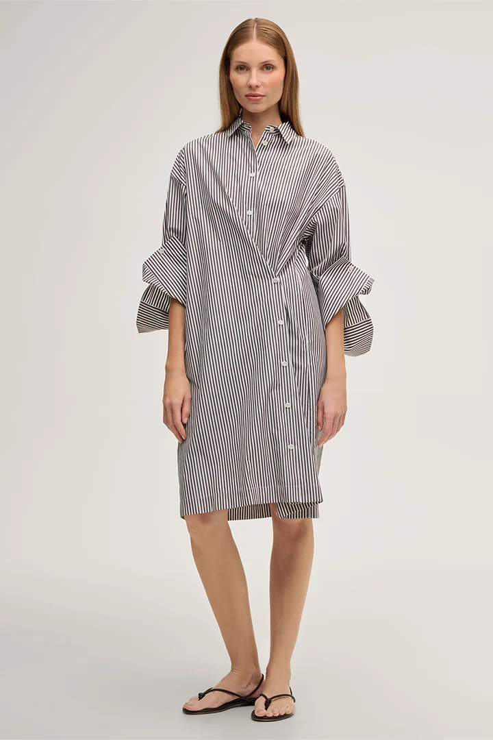 Führt zu Produktdetailseite „Baumwoll-Kleid Loose Fit in Ecru-Dunkelbraun gestreift"