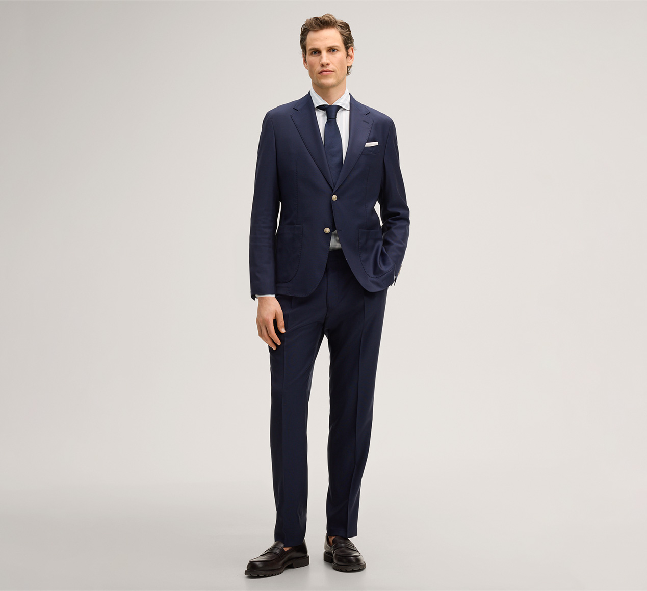 windsor. présente le produit Veste modulable Giornos en laine vierge, en bleu marine de la catégorie Vestes