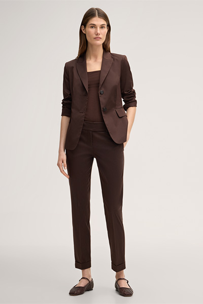 Pantalon de costume en coton stretch avec revers, couleur marron foncé