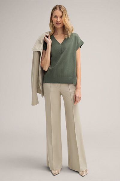 Virgin Wool and Silk Blend Short-sleeved Shirt with V-neck in Sage Green