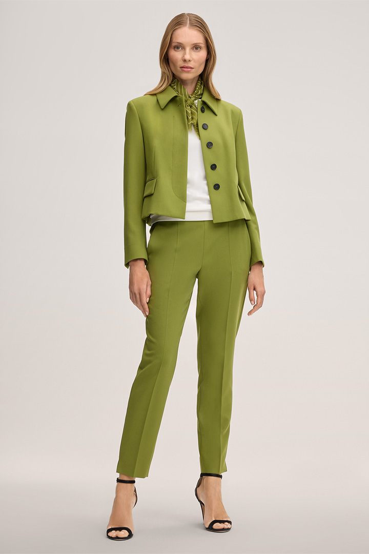 Leads to product detail page "Crêpe Suit Trousers in Green"