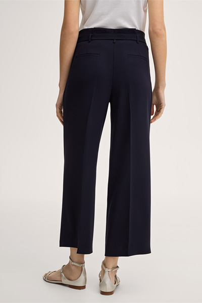 Crepe-Culotte-Hose mit Gürtel in Navy