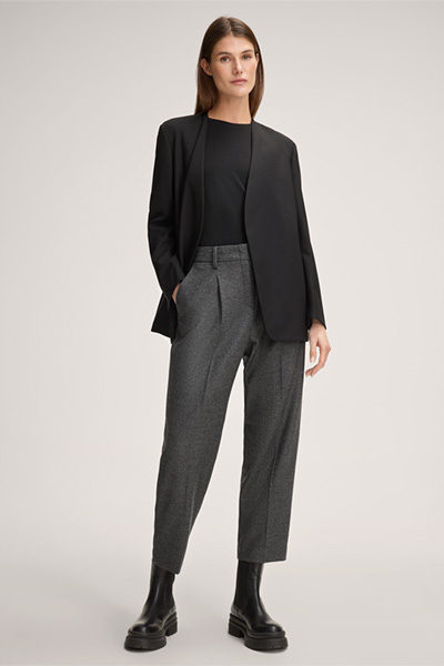 Woll-Marlene-Bundfalten-Hose im Jogger Stil in Anthrazit