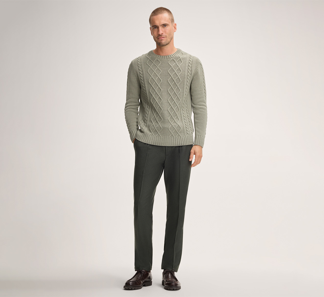 windsor. presents the product Silvi Modular Wool Trousers with Pleats in Olive from the category Trousers & Jeans