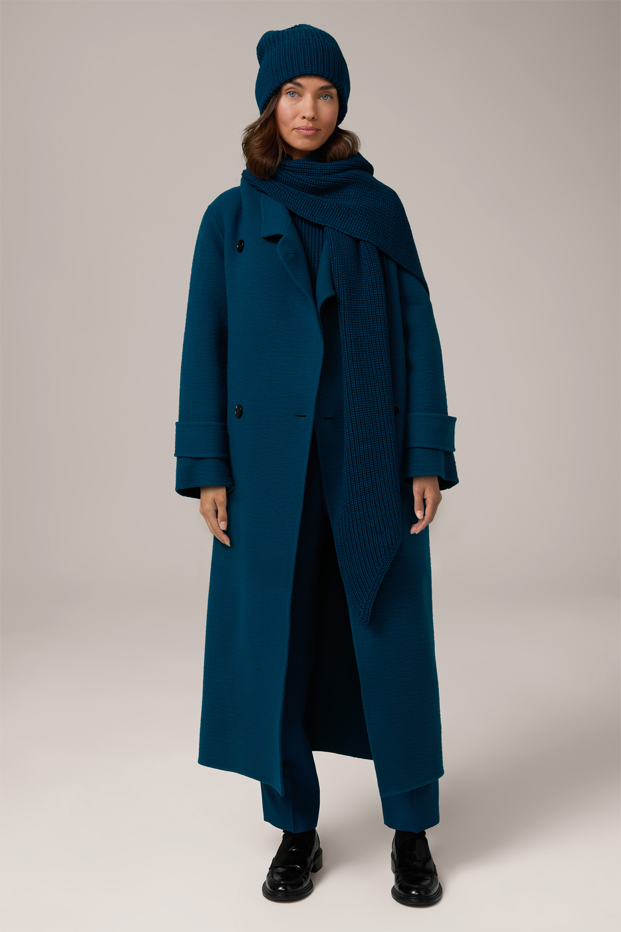 Manteau double face avec ceinture, en bleu pétrole