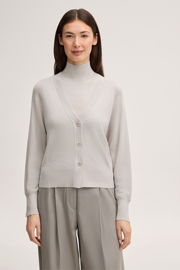 Führt zu Produktdetailseite „Schurwoll-Seidenmix-Cardigan in Ivory"