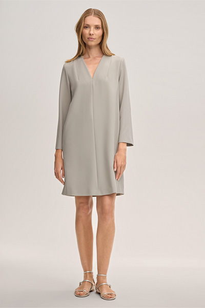 Crepe-Shift-Kleid in A-Linie in Beige