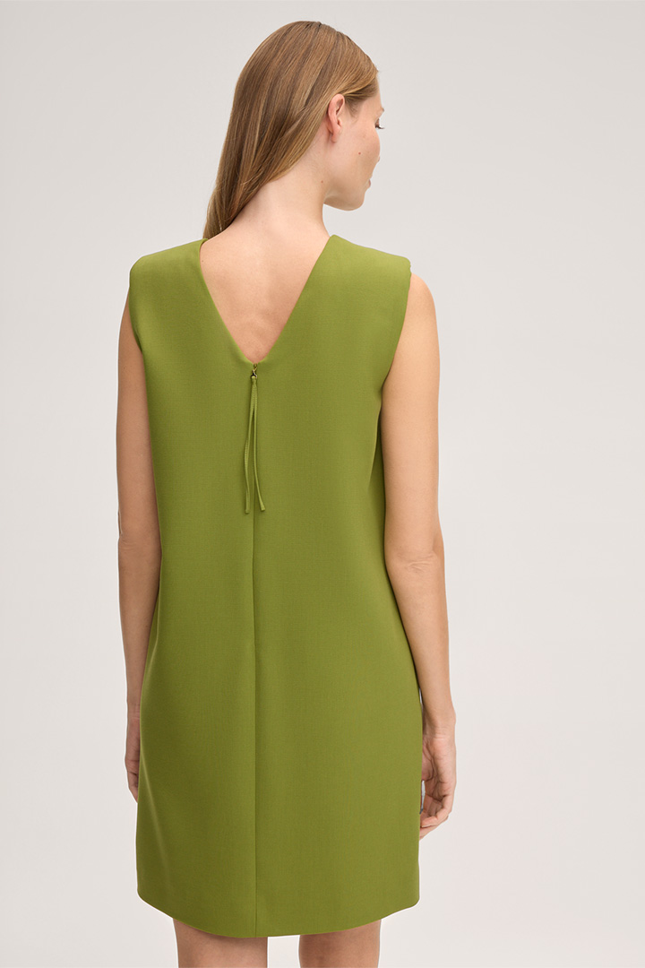Crêpe Sleeveless Sheath Dress in Green