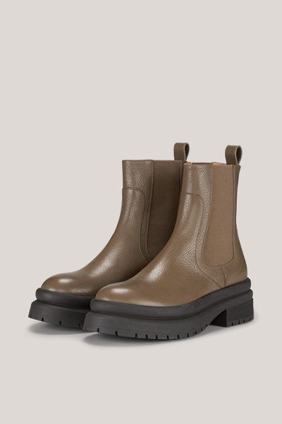 Nappa Leather Chelsea Boots in Taupe by Unützer
