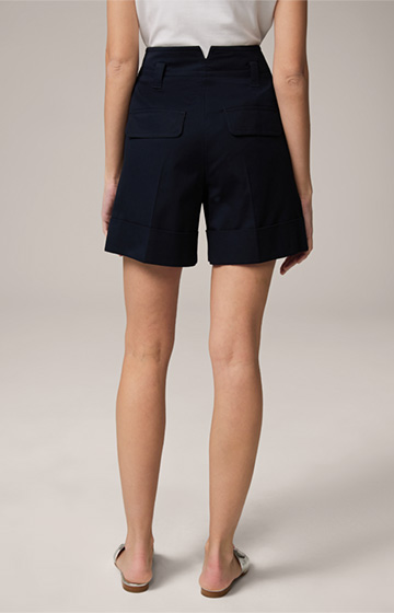 Baumwoll-Gabardine-Shorts mit Umschlag in Navy