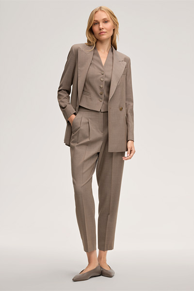 Schurwoll-Bundfalten-Hose im Jogger Stil in Taupe