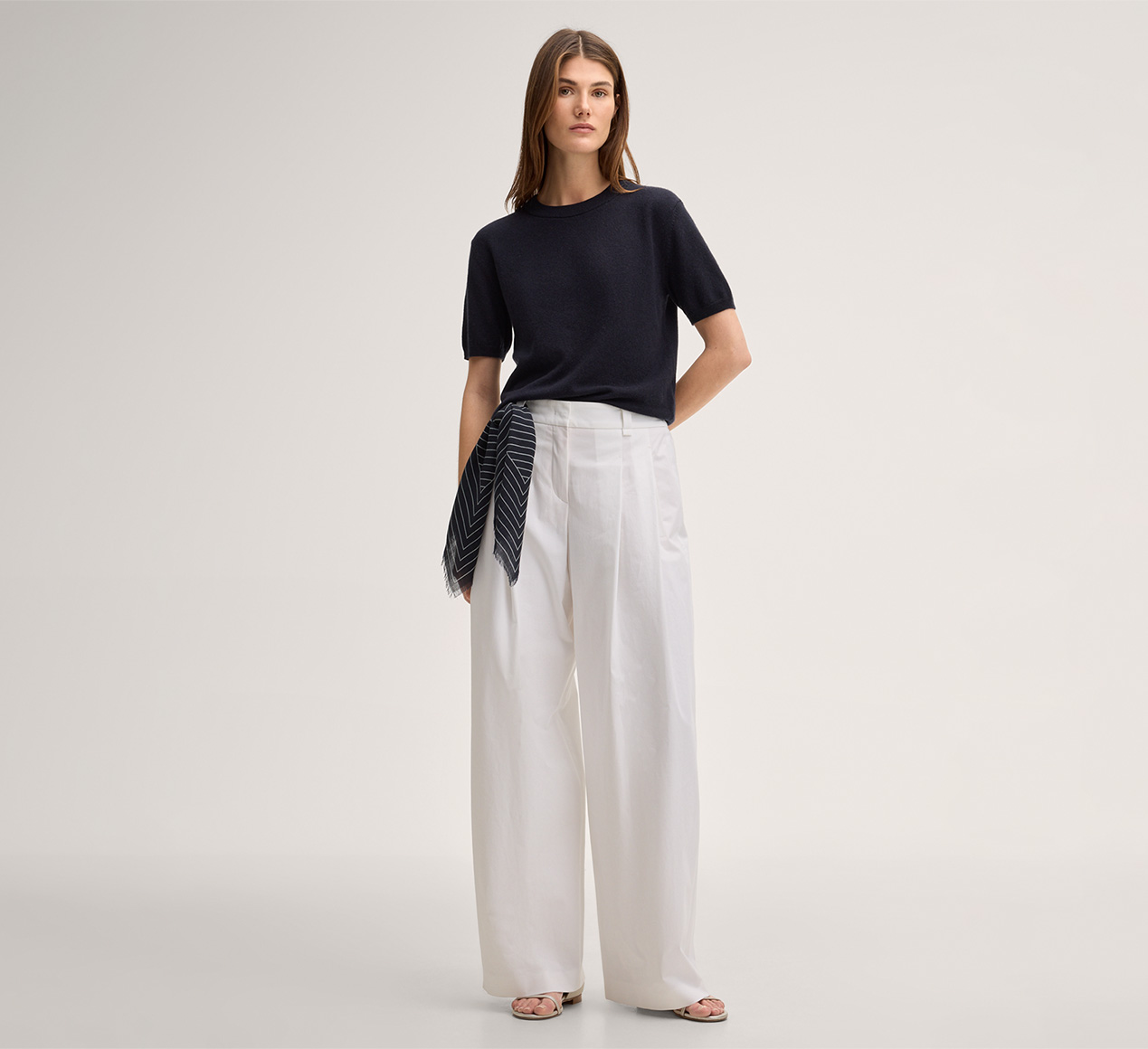 windsor. presents the product Short-sleeved Cashmere Shirt in Navy from the category Knitwear