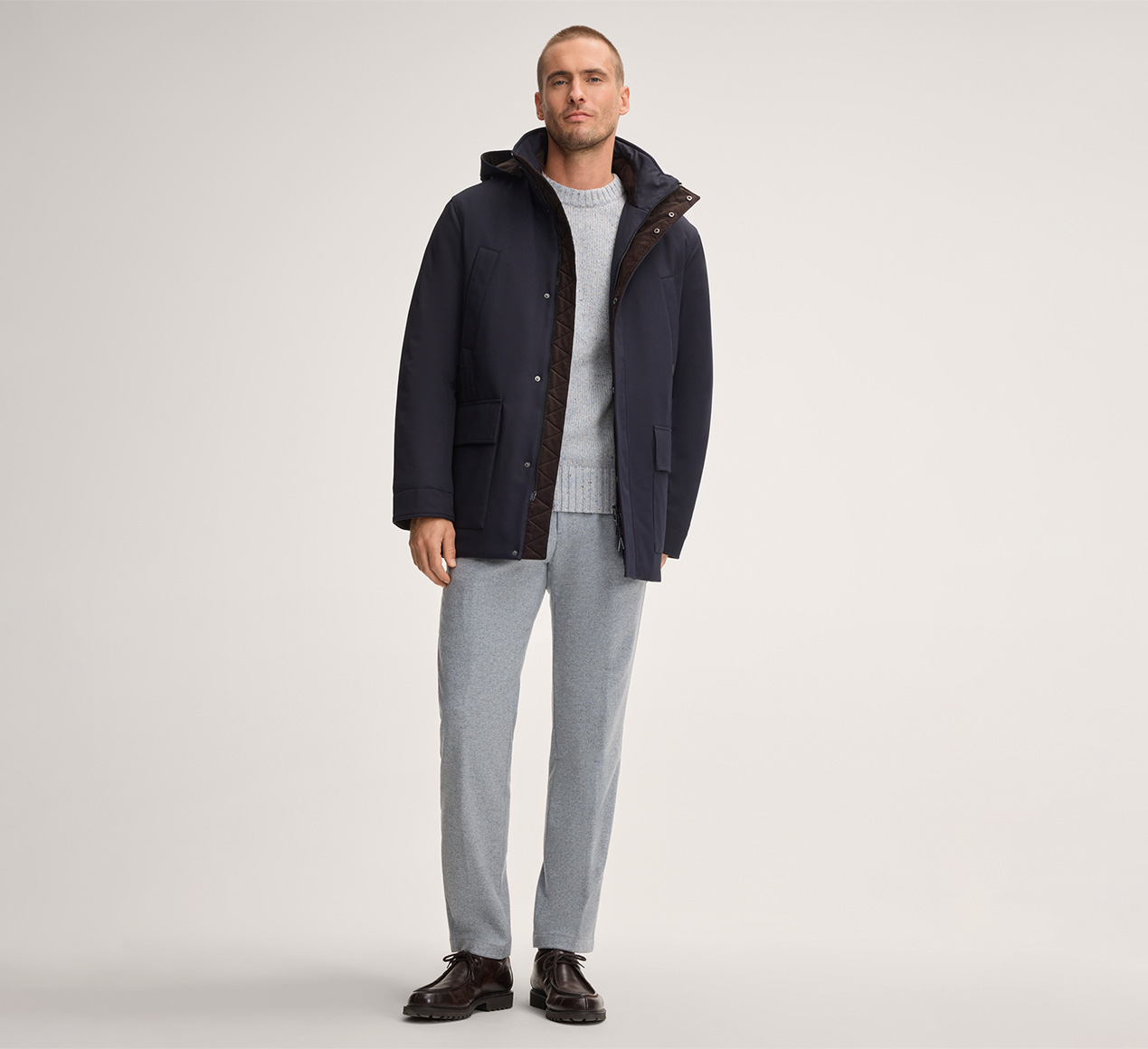 windsor. präsentiert das Produkt Kurzmantel Oreste mit Kapuze in Navy aus der Kategorie Jacken & Mäntel