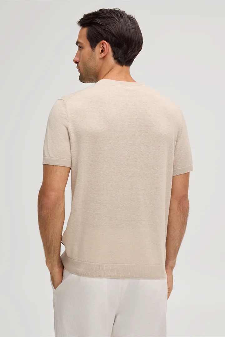 Leads to product detail page "Lindo linen blend knit T-shirt with cotton in beige"