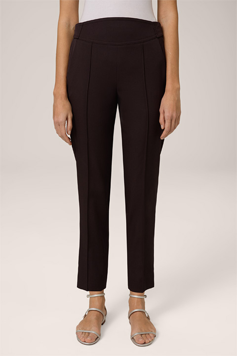 Pantalon de tailleur en gabardine de laine vierge, en marron foncé