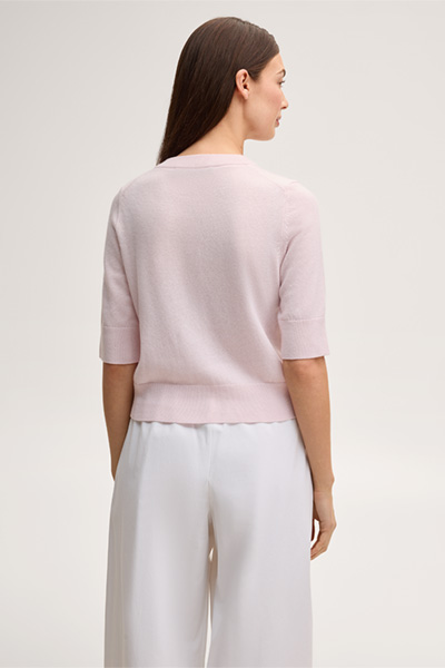 Leads to product detail page "Rosé cashmere cardigan"