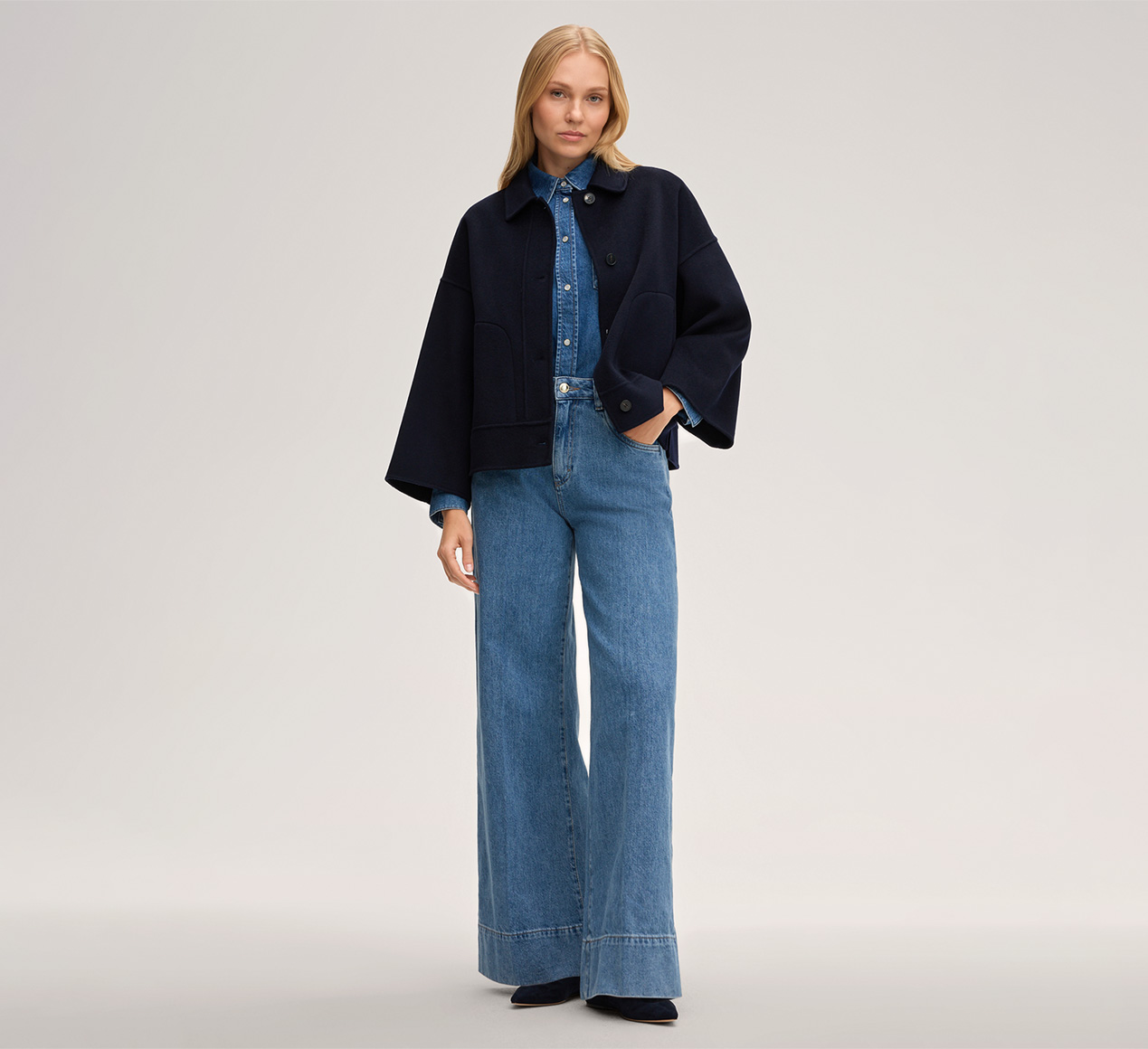 windsor. präsentiert das Produkt Schurwoll-Doubleface-Jacke in Navy aus der Kategorie Jacken & Mäntel