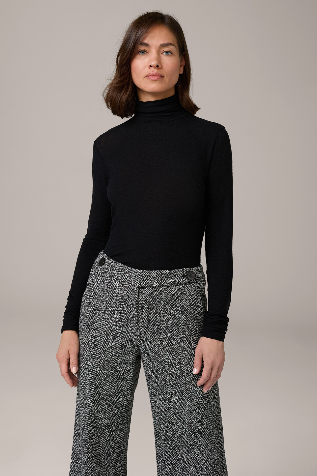 Tencel Wool Stretch Roll Neck Pullover in Black