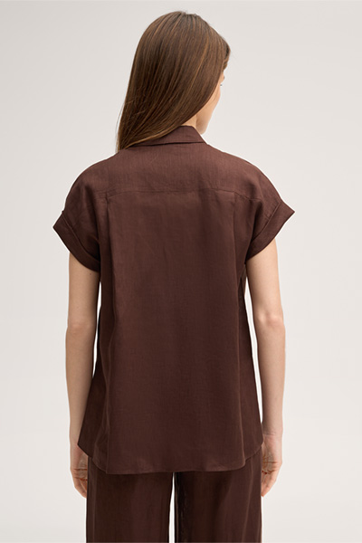 Short-sleeved linen shirt with turn-down collar in dark brown