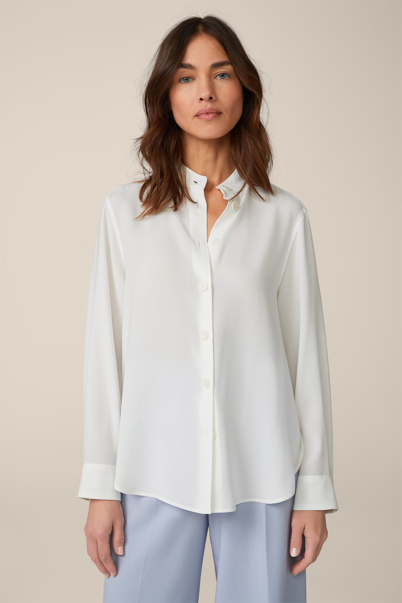 Crêpe Shirt Blouse with Stand-Up Collar in Ecru
