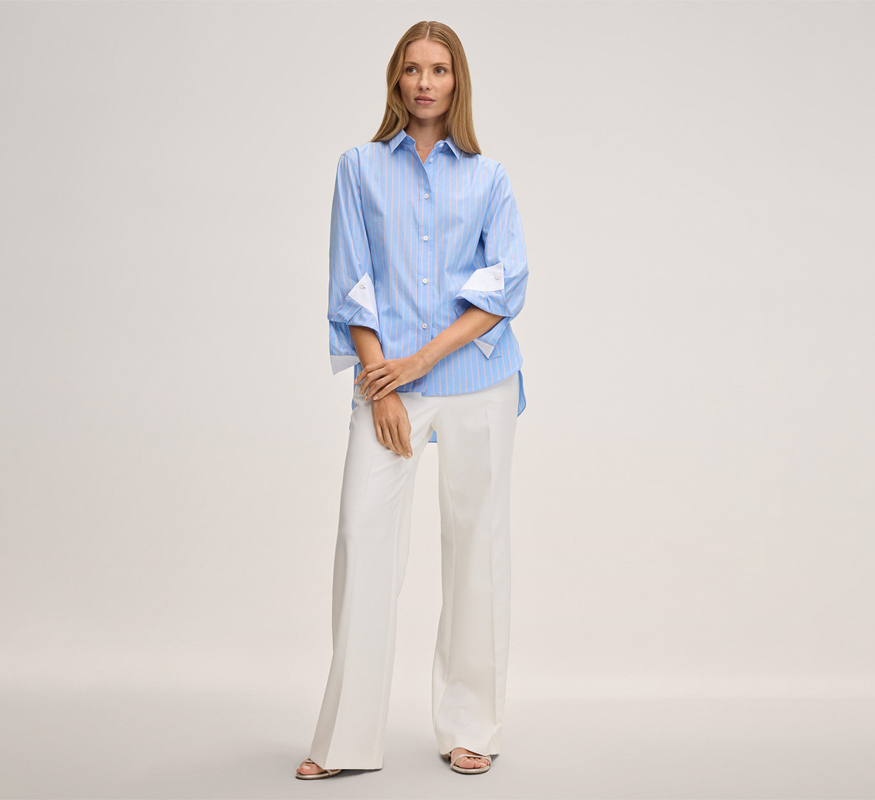 windsor. präsentiert das Produkt Baumwoll-Streifen-Hemdbluse in Hellblau aus der Kategorie Blusen & Tops