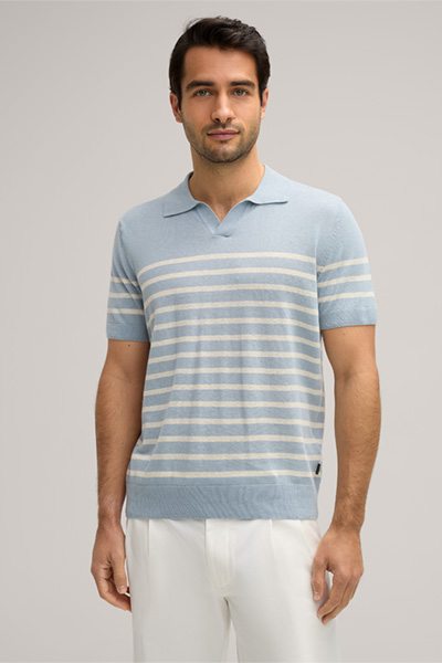 Polo Lindo en tricot de lin mélangé à du coton, en bleu clair à rayures