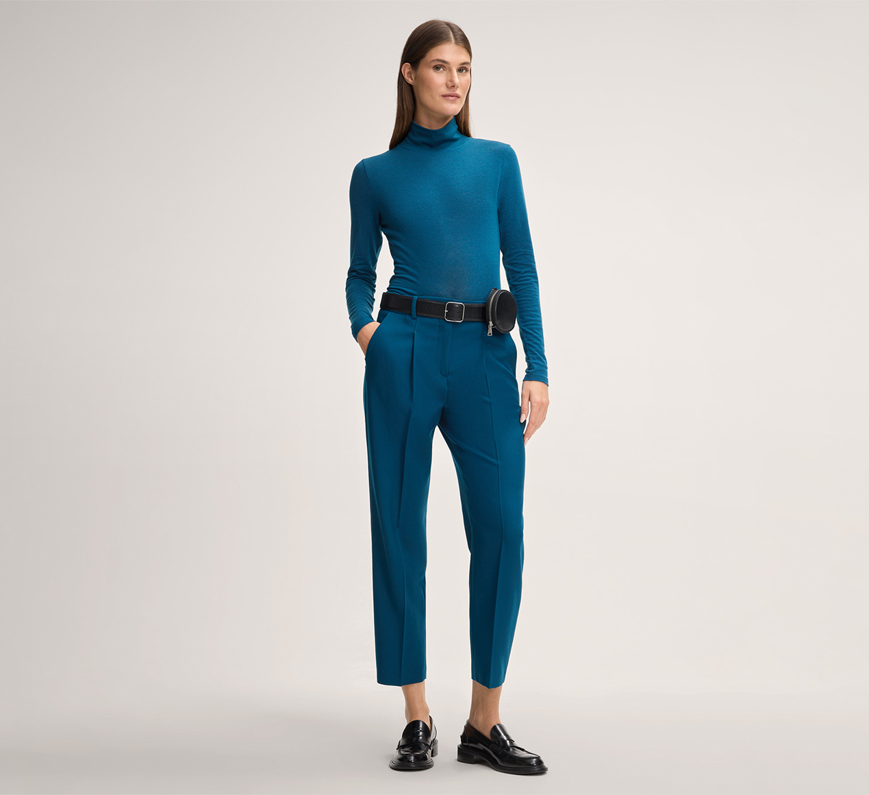 windsor. presents the product Roll Neck Shirt in Stretch Wool in Petrol Blue from the category T-shirts & Sweatshirts