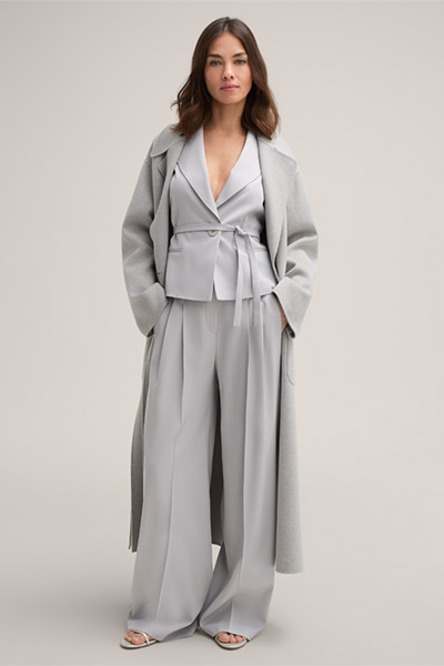 Schurwoll-Gabardine-Weste mit Gürtel in Grau