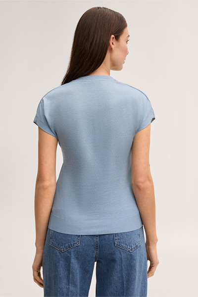 Führt zu Produktdetailseite „Lyocell-Baumwoll T-Shirt mit V-Ausschnitt in Hellblau"