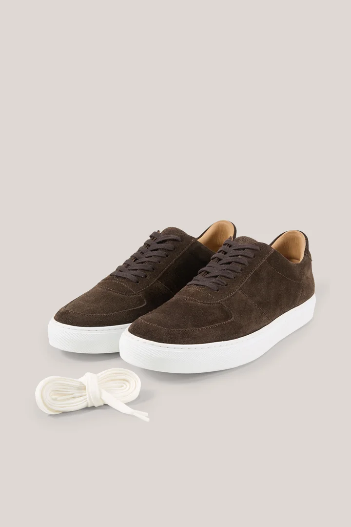 Führt zu Produktdetailseite „Sneaker aus Veloursleder in Braun by Ludwig Reiter"