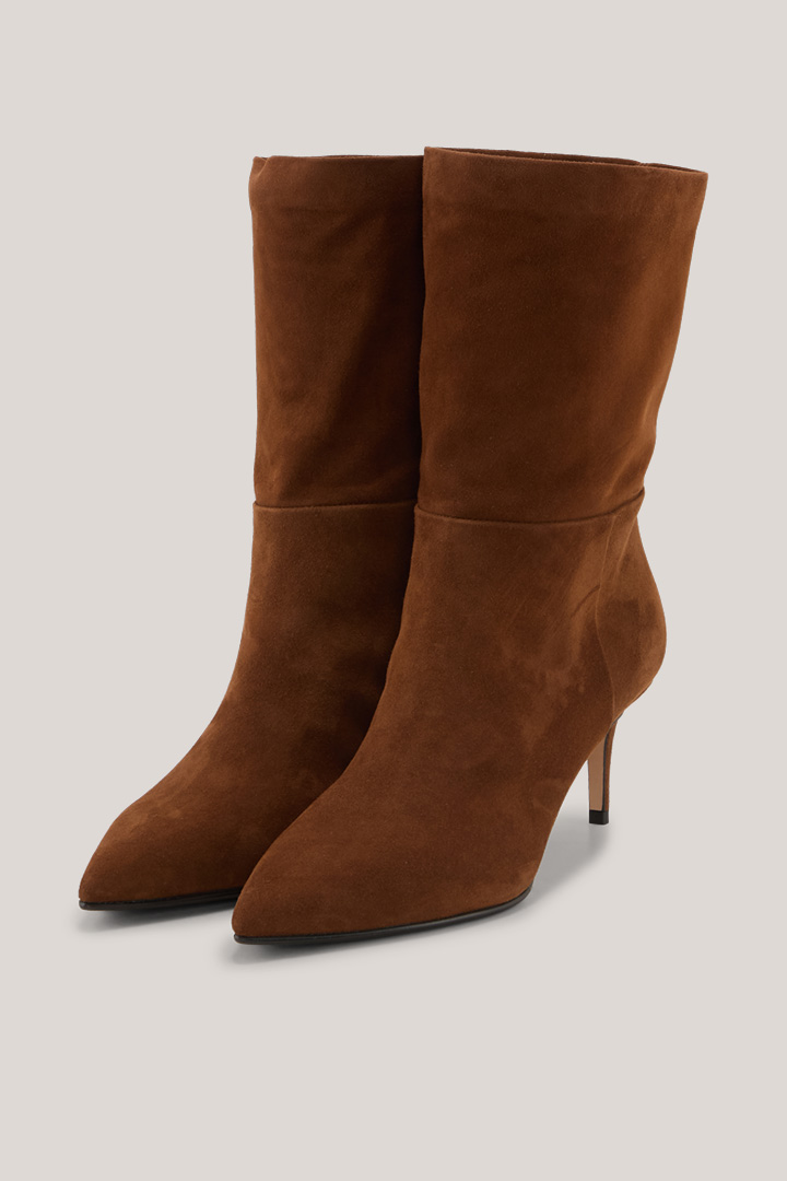 Stiefel aus Veloursleder in Cognac by Unützer
