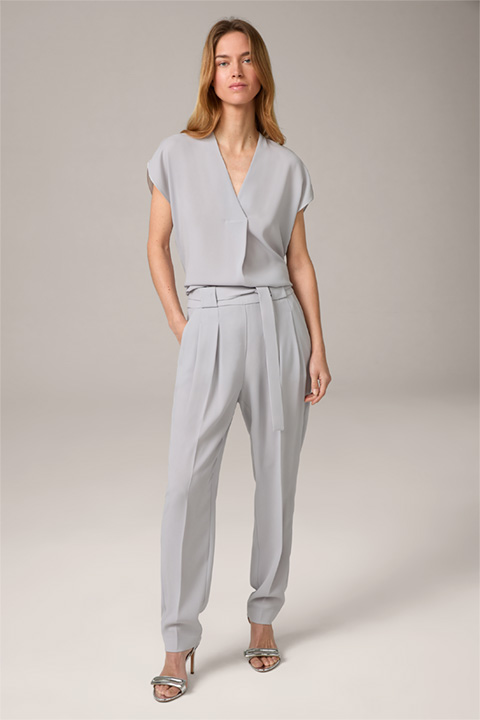 Shop the Look: Crêpe combination in light gray