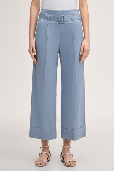 Light blue stretch cotton culottes with pleats on the waistband