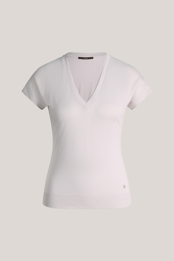 Führt zu Produktdetailseite „Lyocell-Baumwoll T-Shirt mit V-Ausschnitt in Beige"