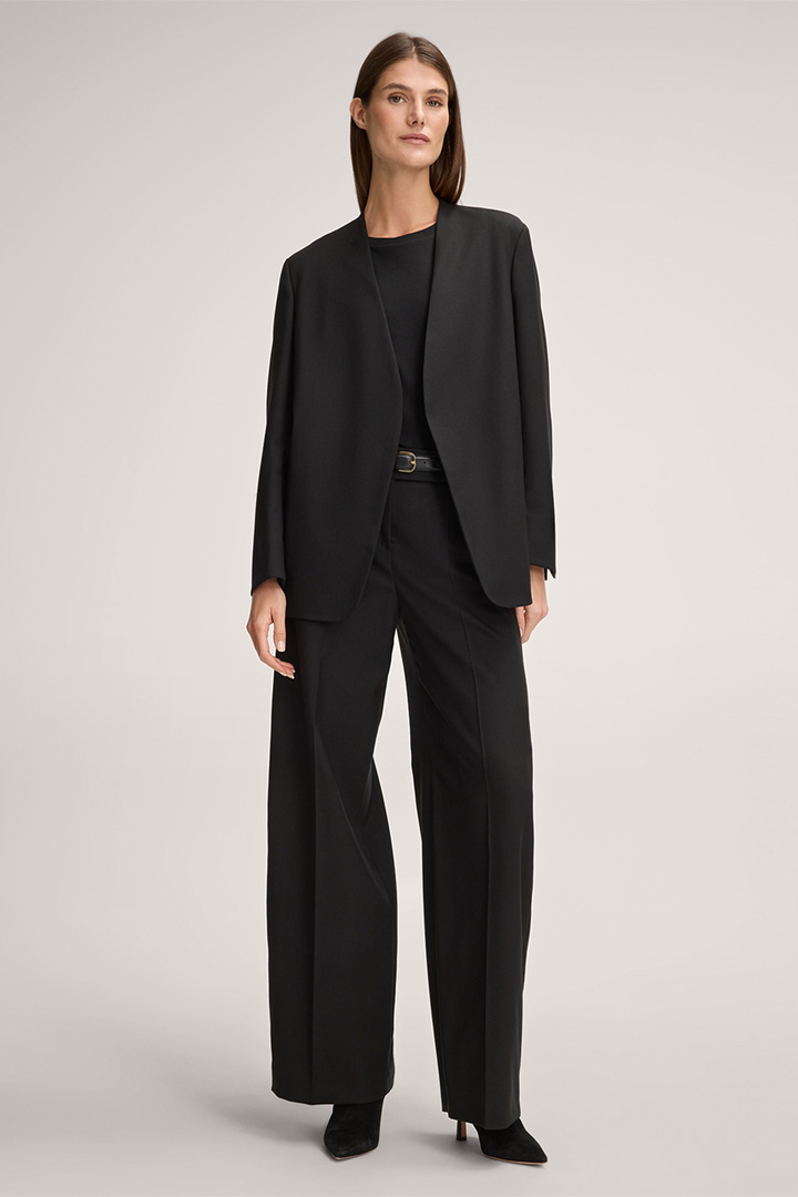 Führt zu Produktdetailseite „Schurwoll-Blazer in Schwarz"