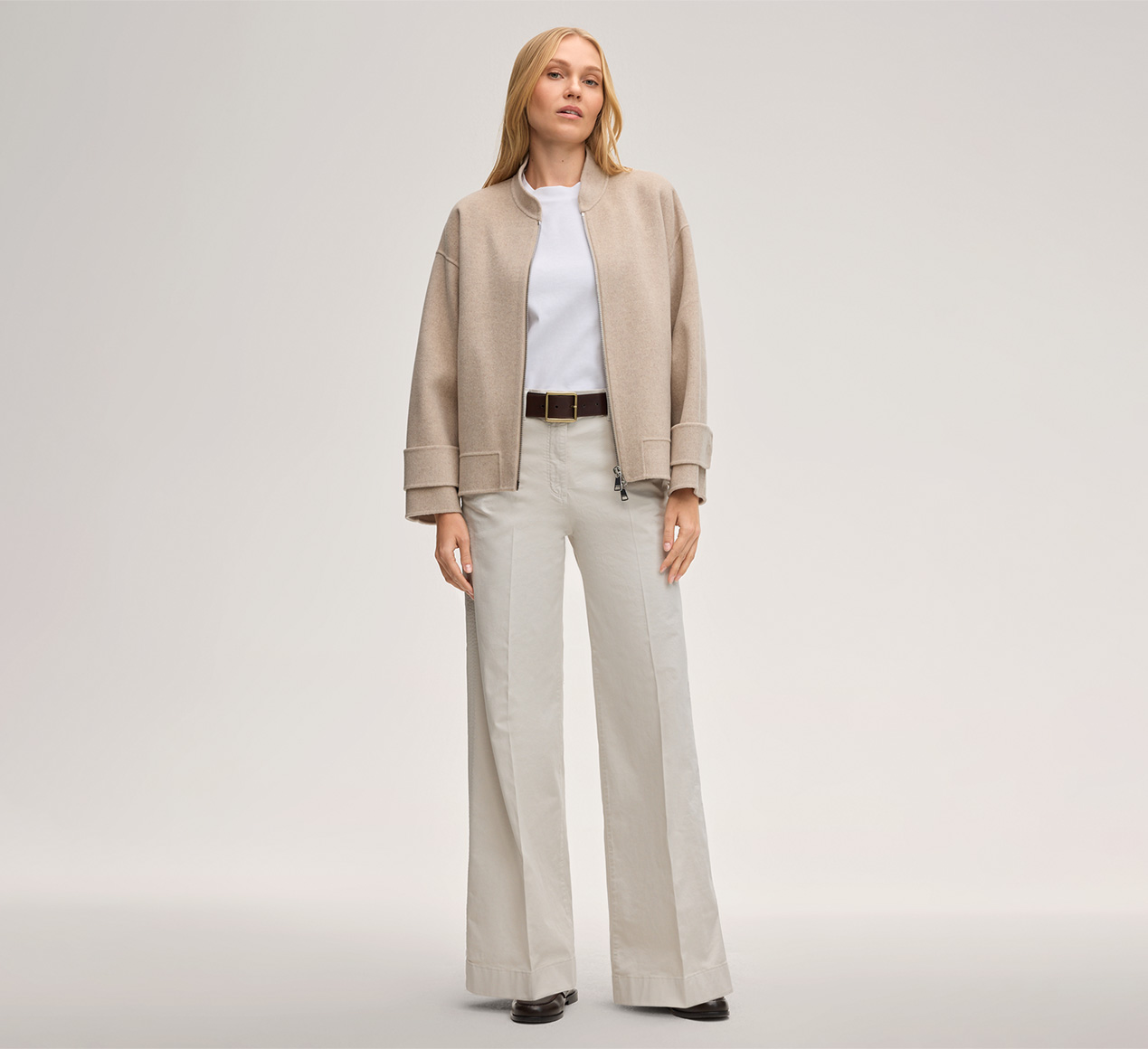 windsor. präsentiert das Produkt Doubleface-Blouson-Jacke in Taupe aus der Kategorie Jacken & Mäntel