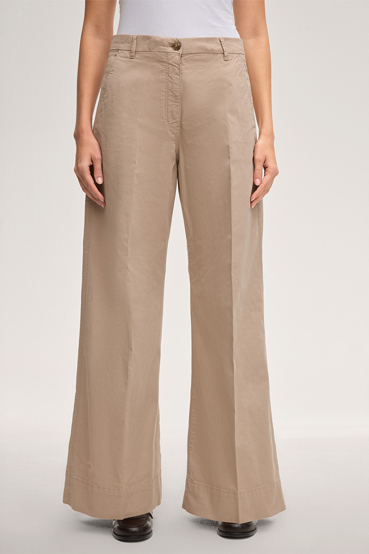 Führt zu Produktdetailseite „Baumwollstretch-Marlene-Hose in Taupe"