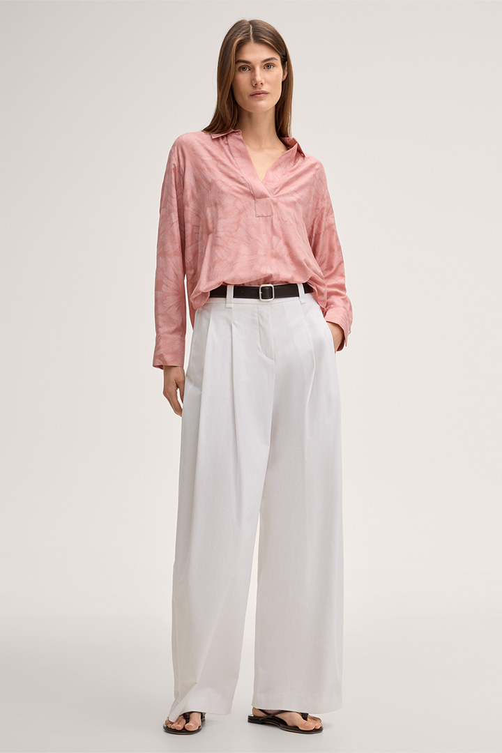 Mène à la page produit « Chemisier imprimé en viscose et soie mélangées, à manches ballon, couleur rose »