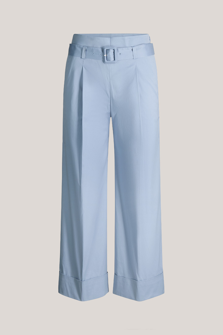 Führt zu Produktdetailseite „Baumwollstretch-Culotte mit Bundfalte in Hellblau"