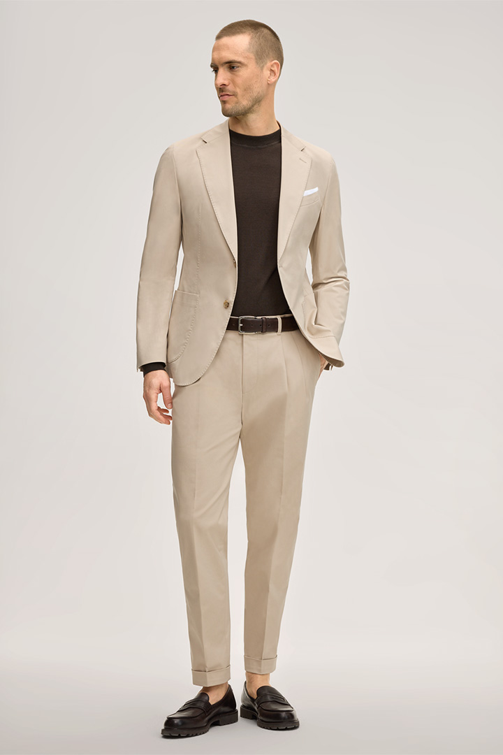 Führt zu Produktdetailseite „Baumwollmix-Baukasten-Hose Sapo mit Bundfalte in Beige"