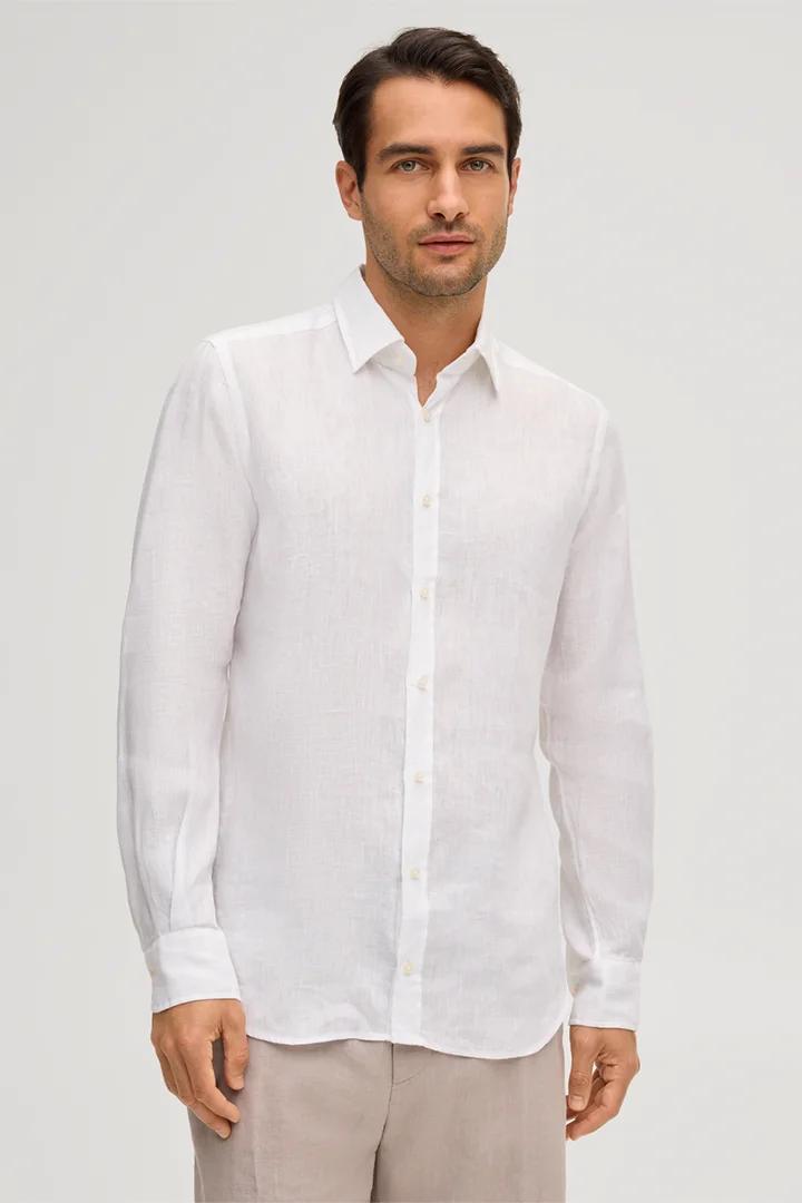 Leads to product detail page "Lapo linen shirt in white"