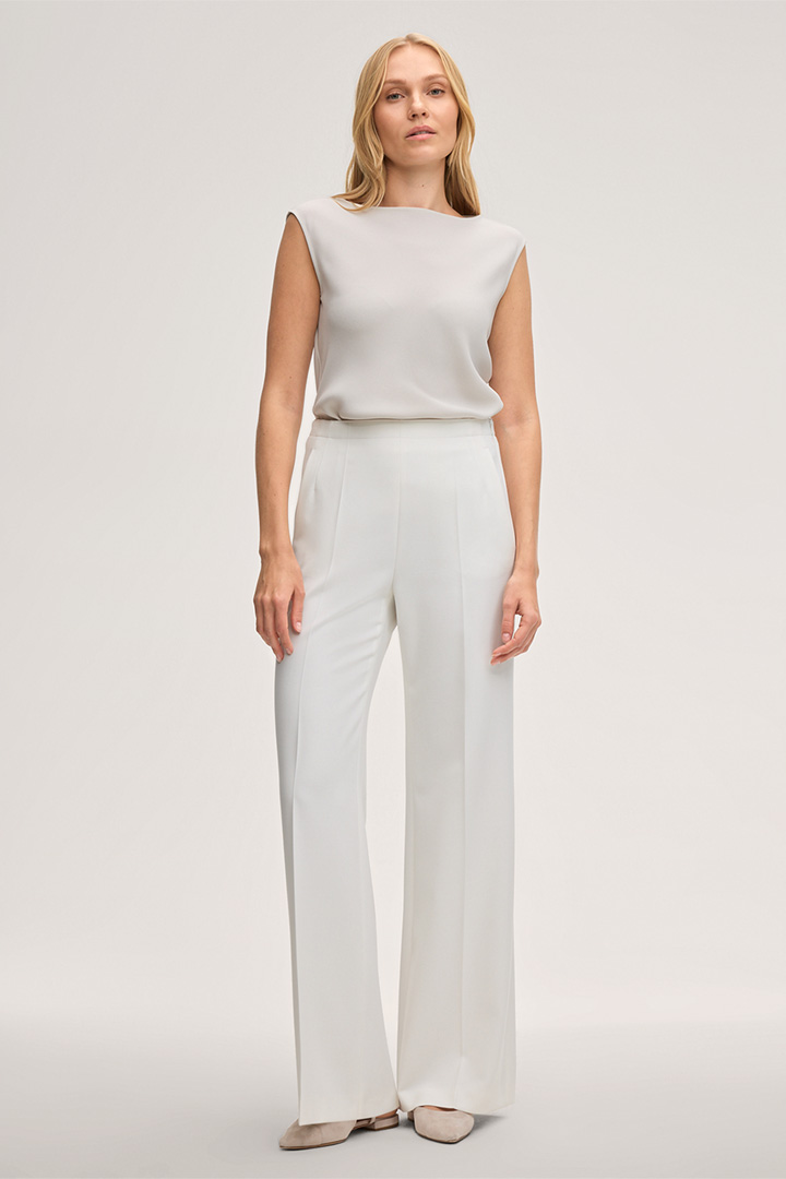 Führt zu Produktdetailseite „Triacetat-Blusentop in Ivory"