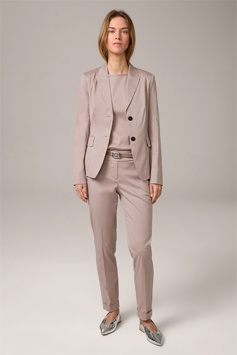 <p><strong>Shop the look:</strong><br> Stretch cotton pantsuit in taupe</p>