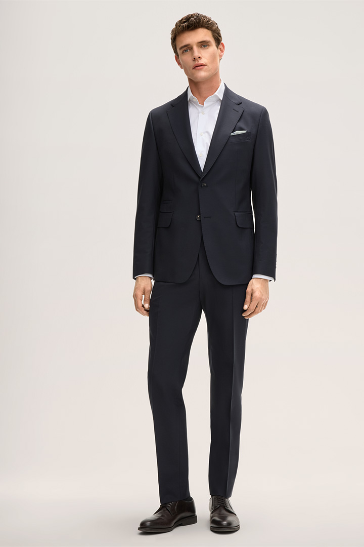 Leads to look detail page “Sono-Bene Modular Suit in Navy”