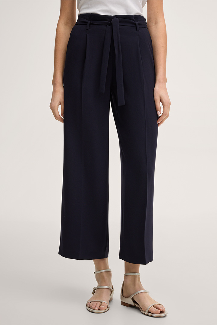 Führt zu Produktdetailseite „Crepe-Culotte-Hose mit Gürtel in Navy"