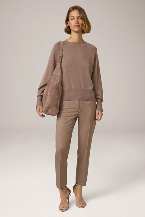 Virgin Wool and Silk Blend Fine Knit Pullover in Brown