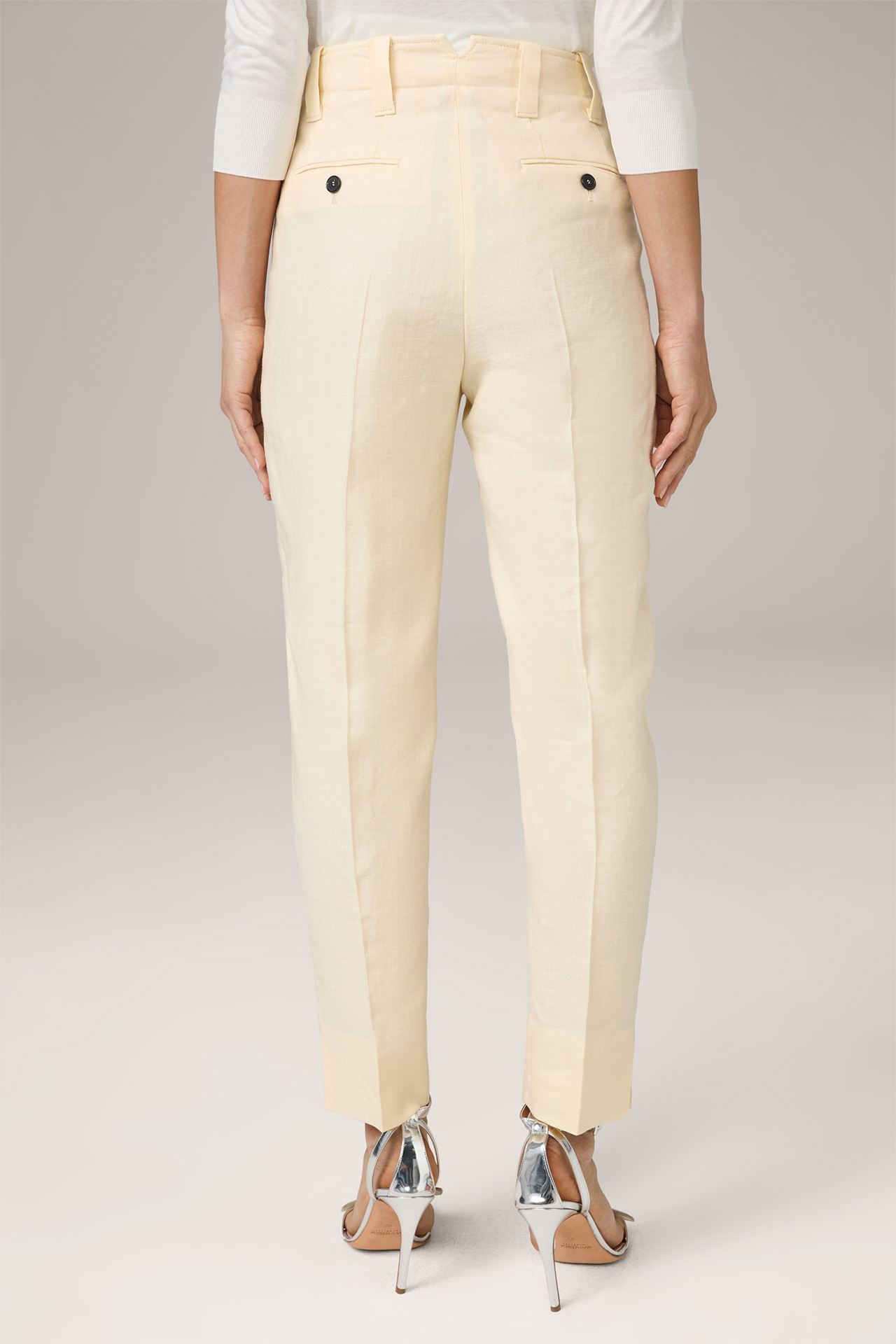 Linen Stretch Pleated-Front Trousers in Pale Yellow